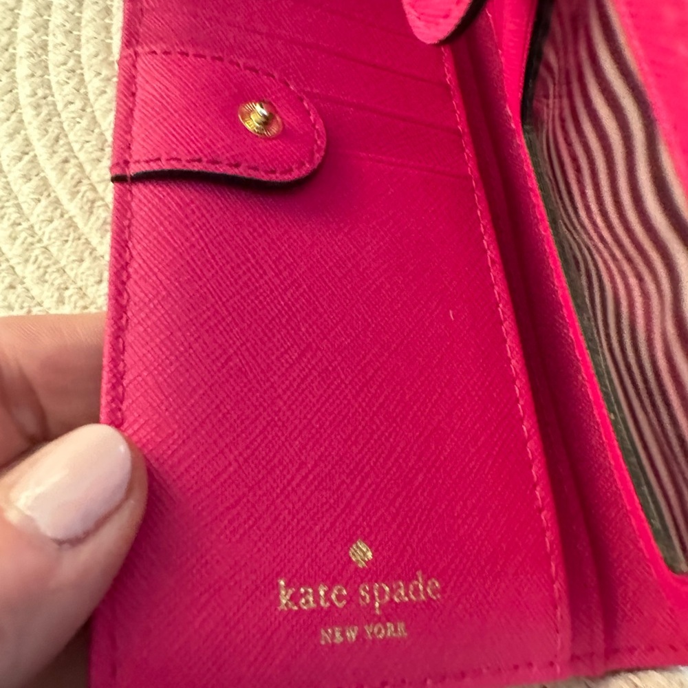 --SOLD--   Kate Spade New York Cameron Street Staci Wallet Hot Pink EUC - Picture 6 of 10